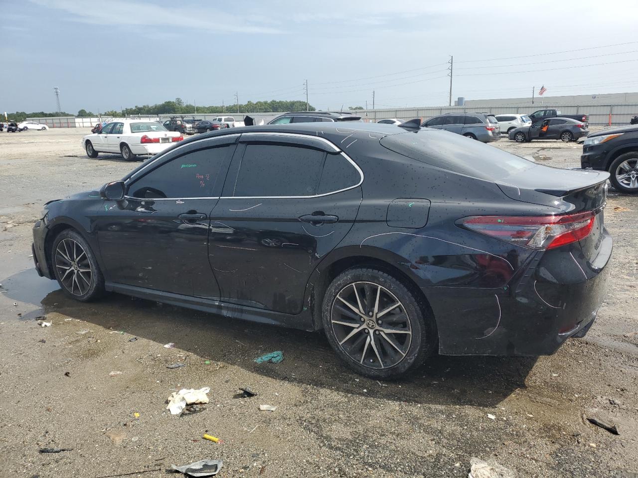 TOYOTA CAMRY SE NIGHT SHADE