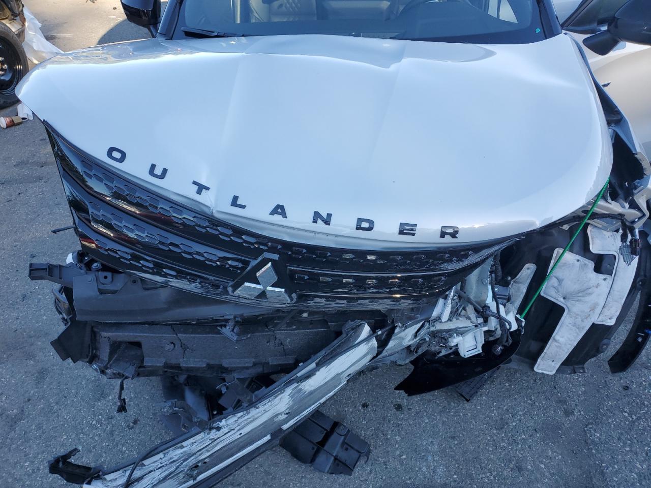 MITSUBISHI OUTLANDER SEL