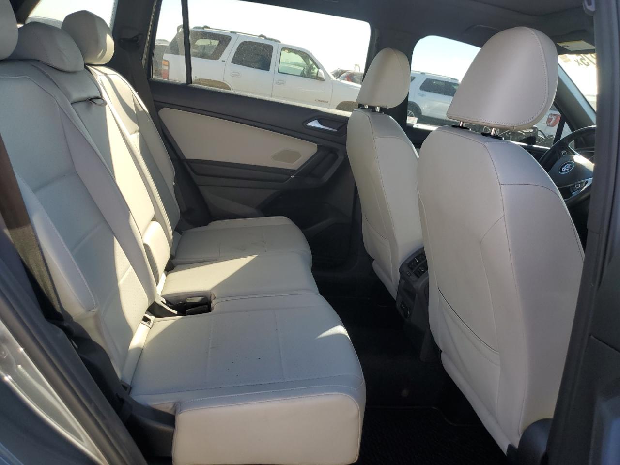 VOLKSWAGEN TIGUAN SE