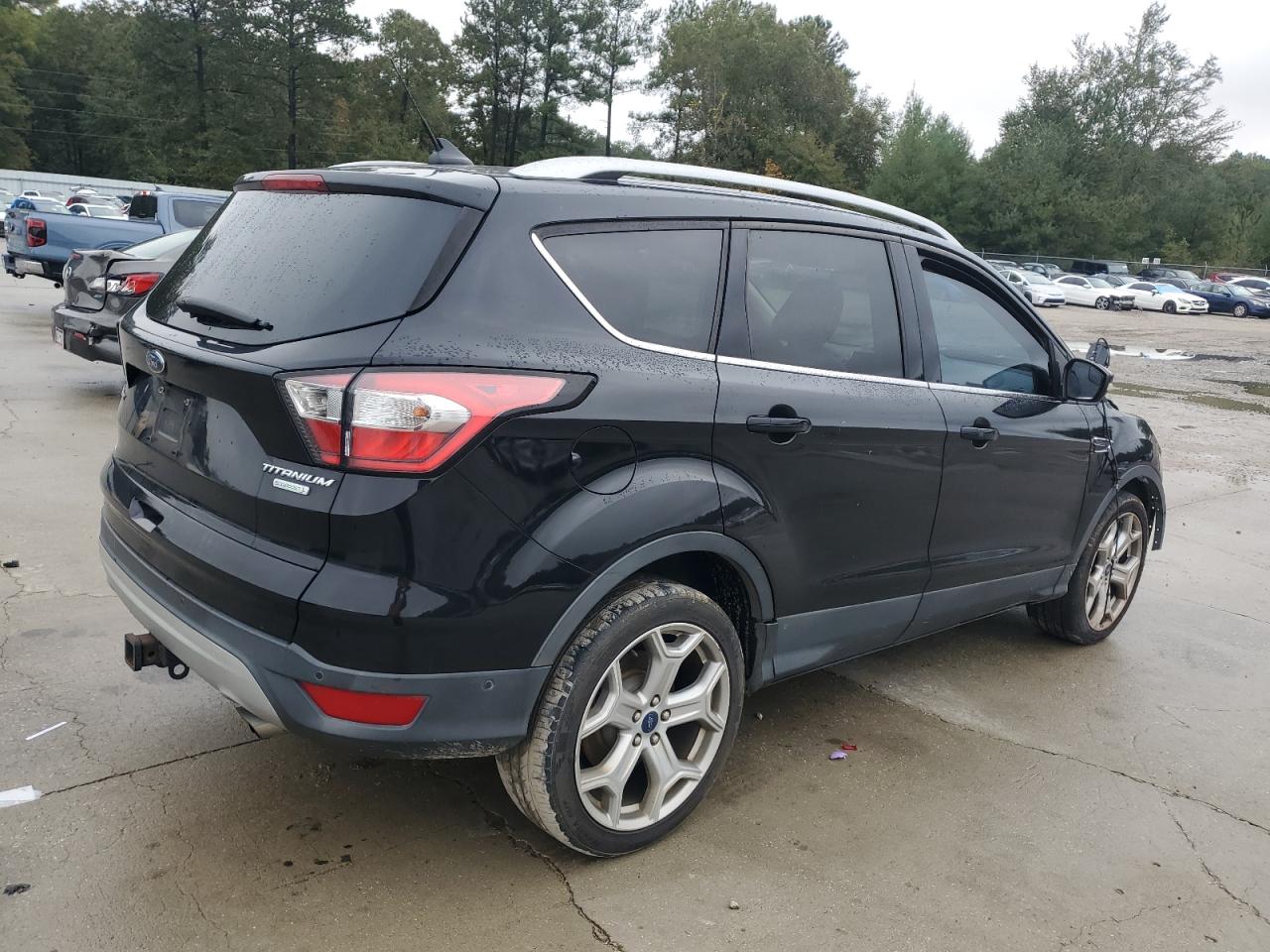 FORD ESCAPE TITANIUM