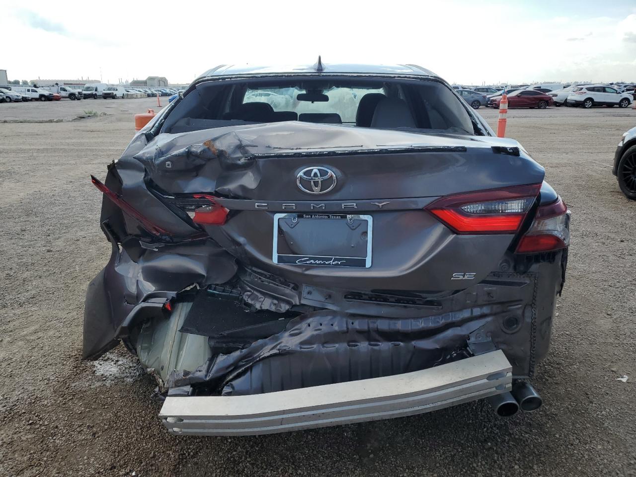 TOYOTA CAMRY SE NIGHT SHADE