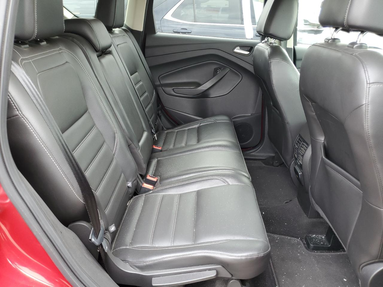 FORD ESCAPE TITANIUM