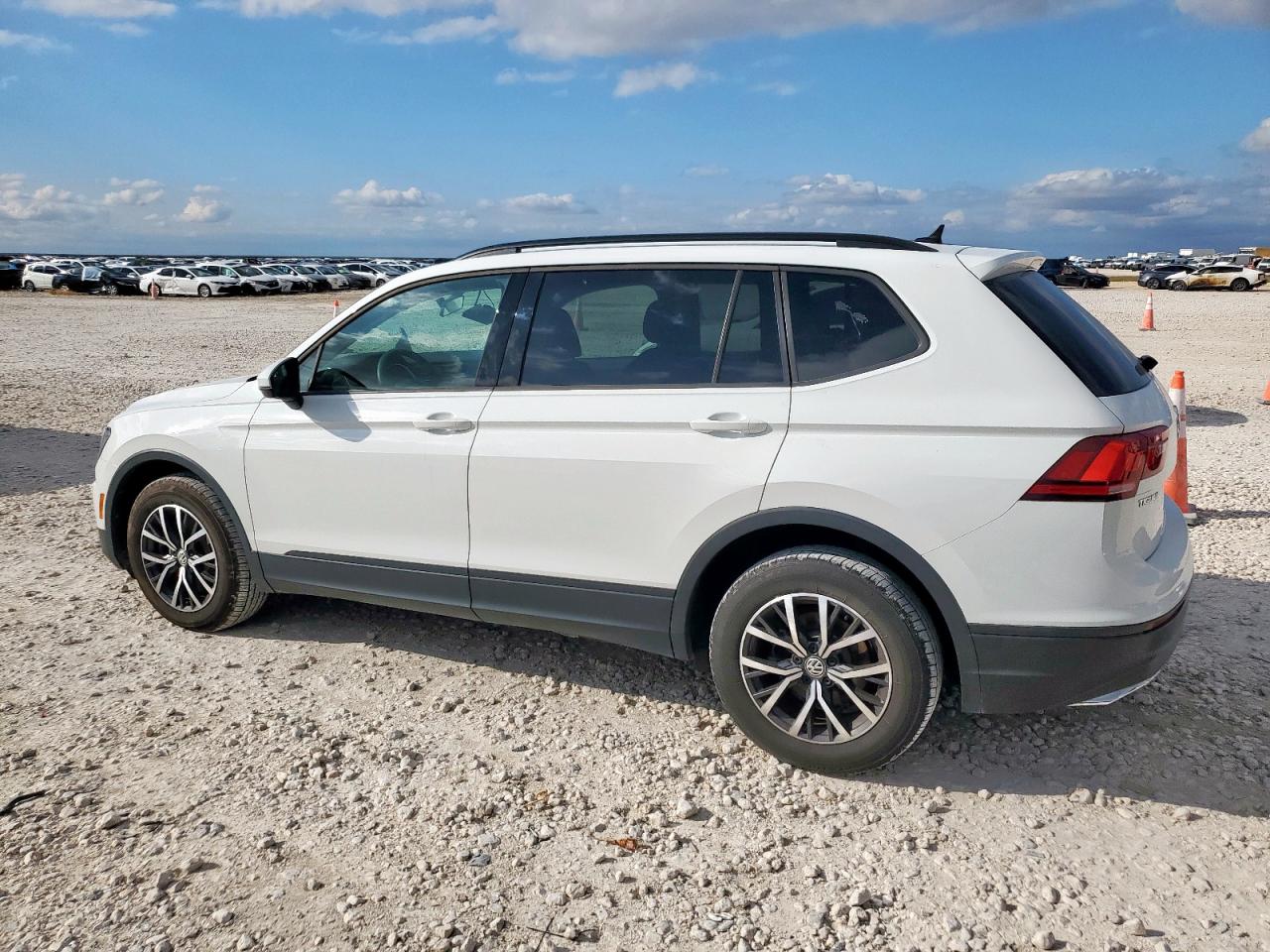 VOLKSWAGEN TIGUAN S
