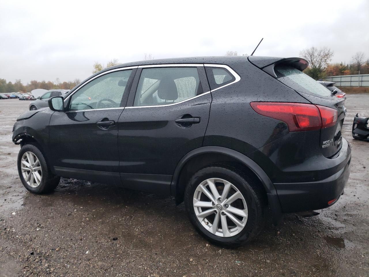 NISSAN ROGUE SPORT S