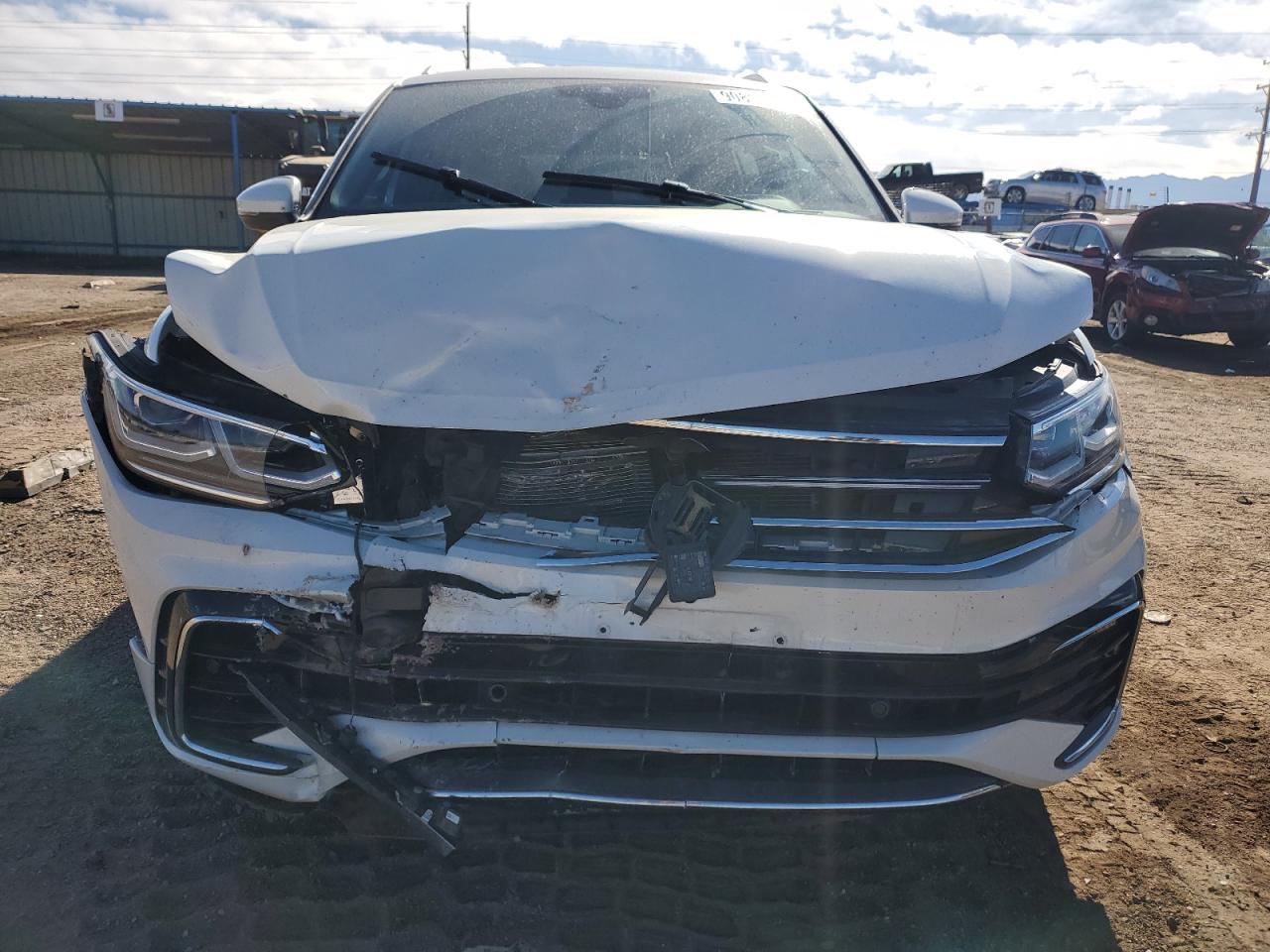 VOLKSWAGEN TIGUAN SEL R-LINE BLACK