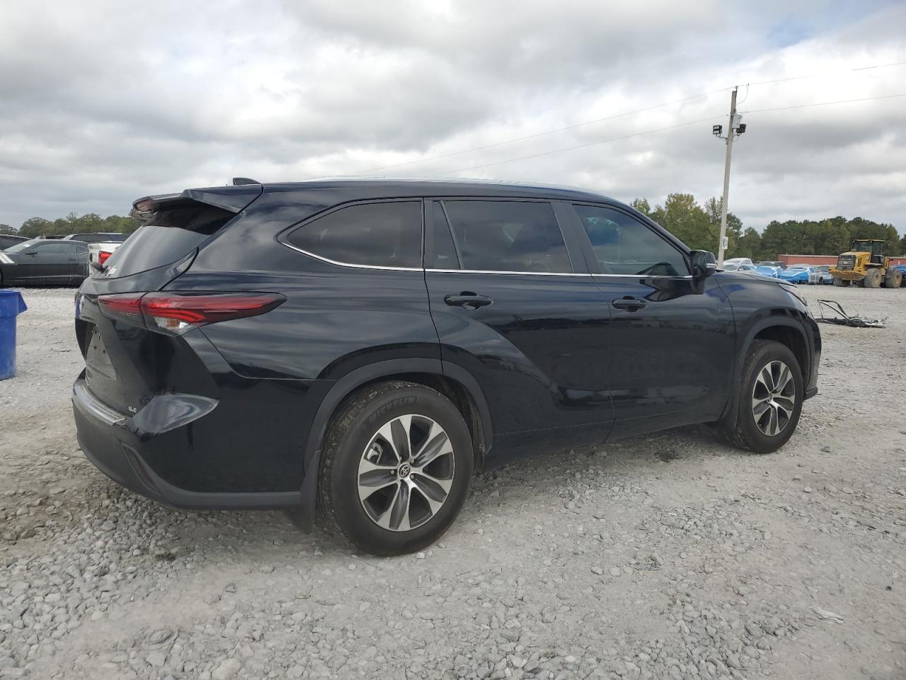 TOYOTA HIGHLANDER LE