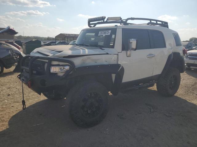 TOYOTA FJ CRUISER