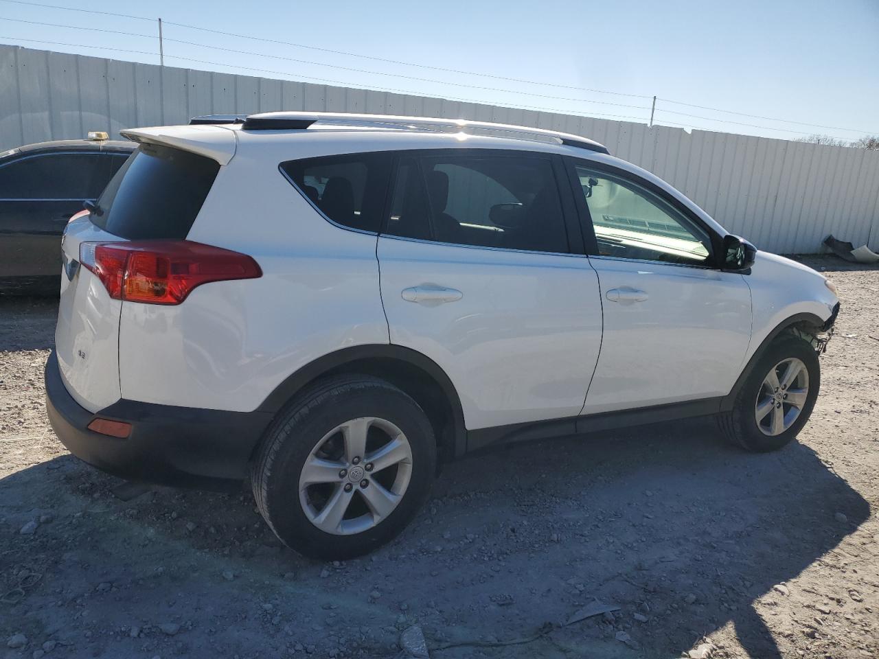 TOYOTA RAV4 LE