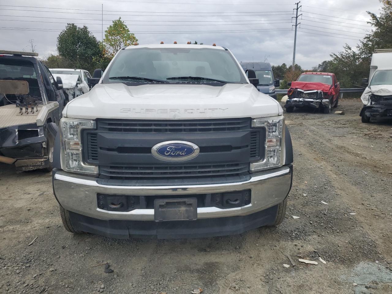 FORD F-550 SUPER DUTY
