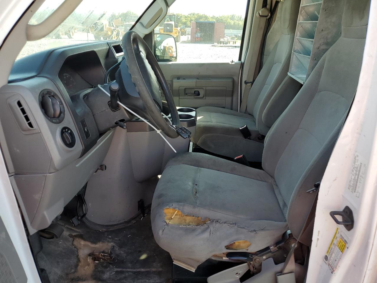 FORD ECONOLINE E250 VAN