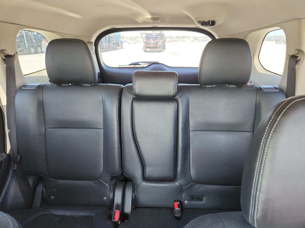 MITSUBISHI OUTLANDER SE