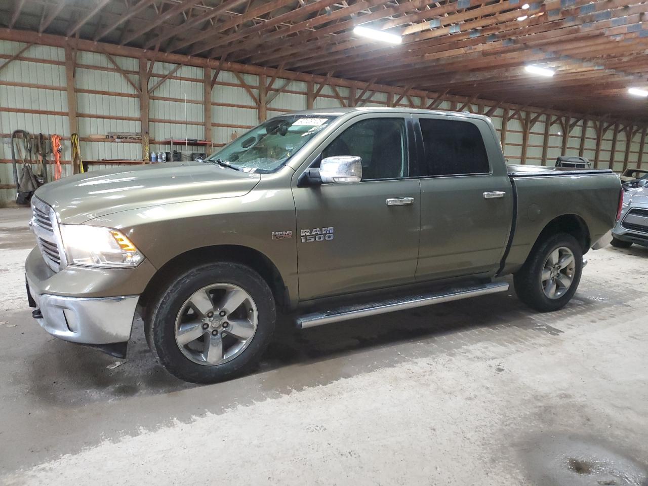 RAM 1500 SLT