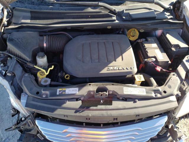 2015 CHRYSLER TOWN & COU - 2C4RC1BG4FR707356