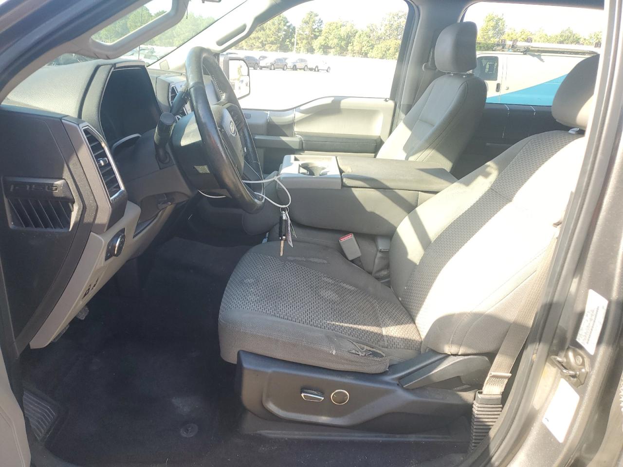 FORD F-150 SUPERCREW