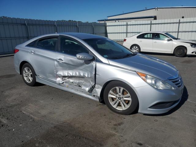 2014 HYUNDAI SONATA GLS - 5NPEB4AC0EH865447