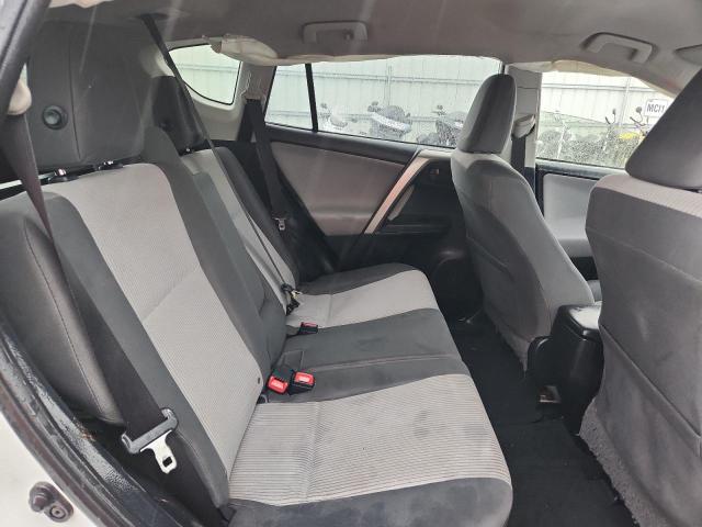 2015 TOYOTA RAV4 LE - JTMBFREV5FJ035037