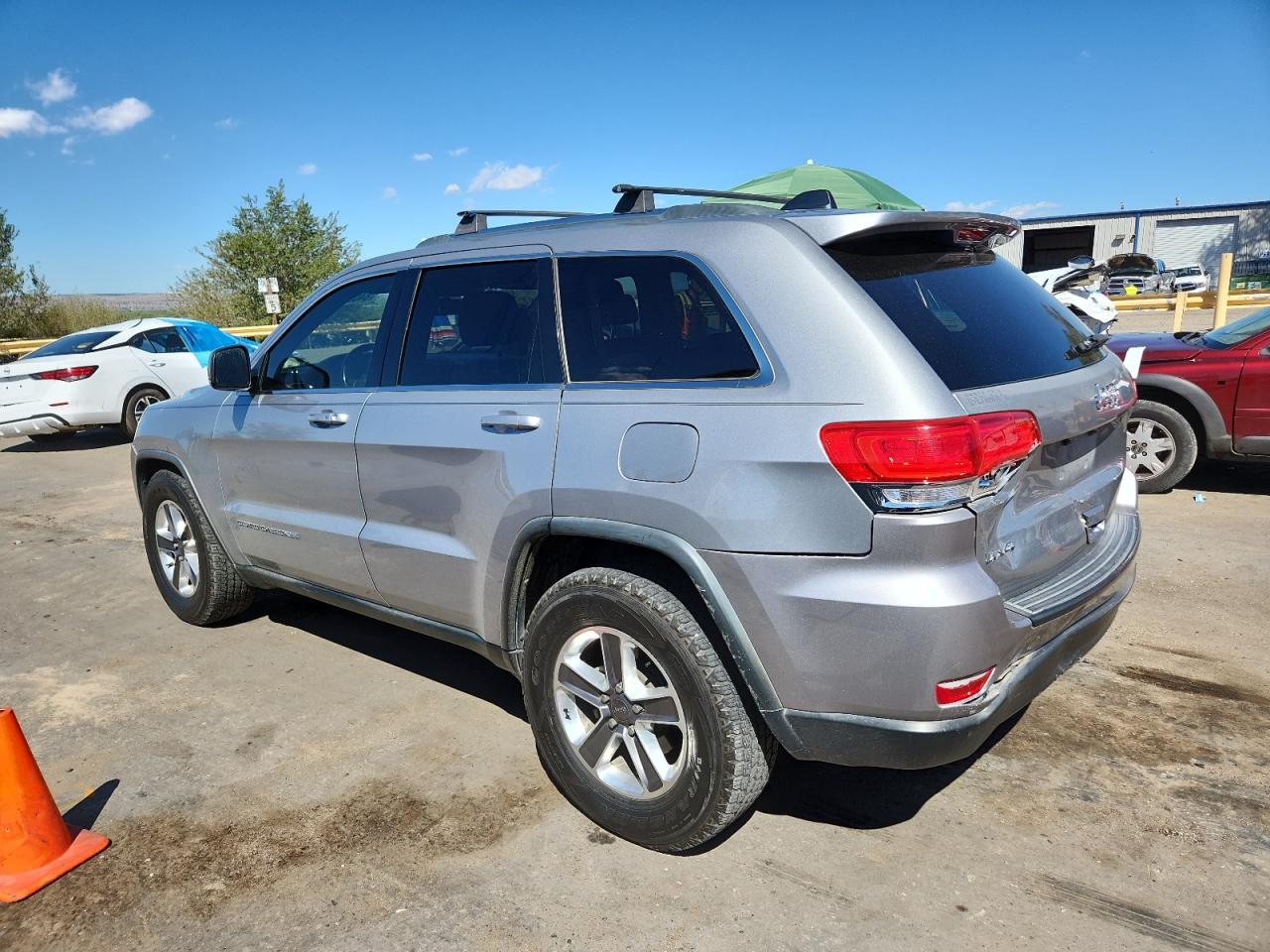 JEEP GRAND CHEROKEE LAREDO