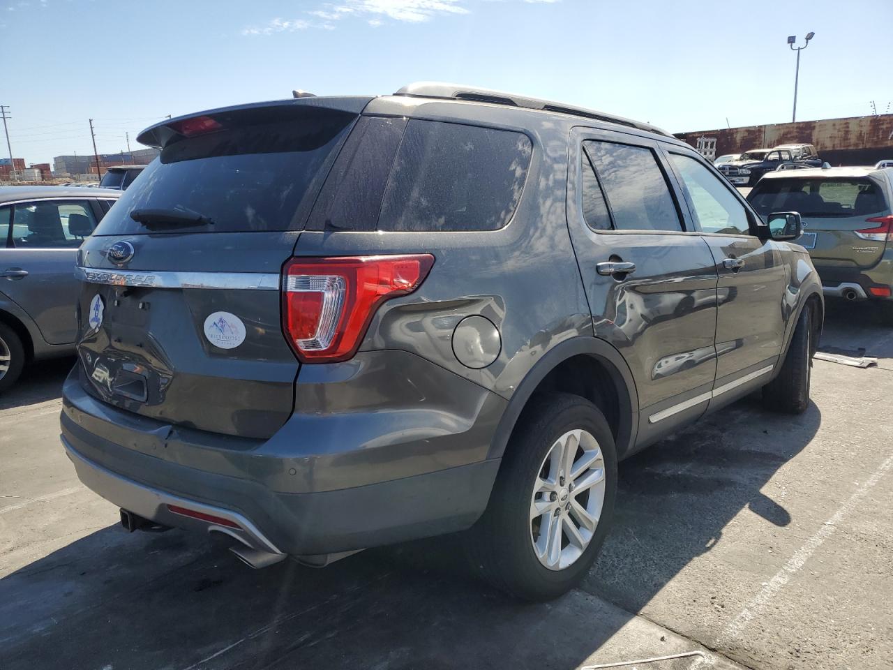 FORD EXPLORER XLT