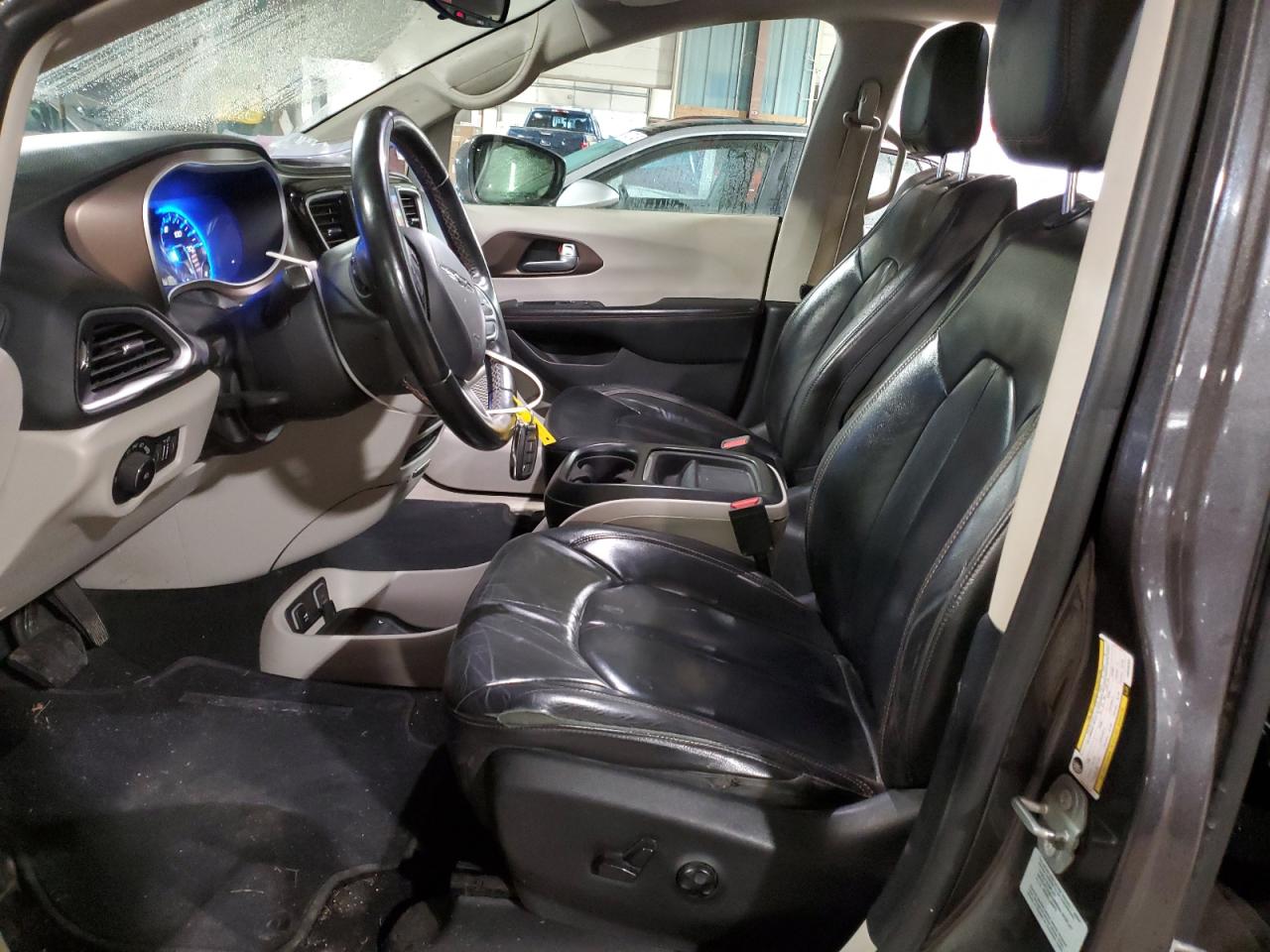 CHRYSLER PACIFICA TOURING L