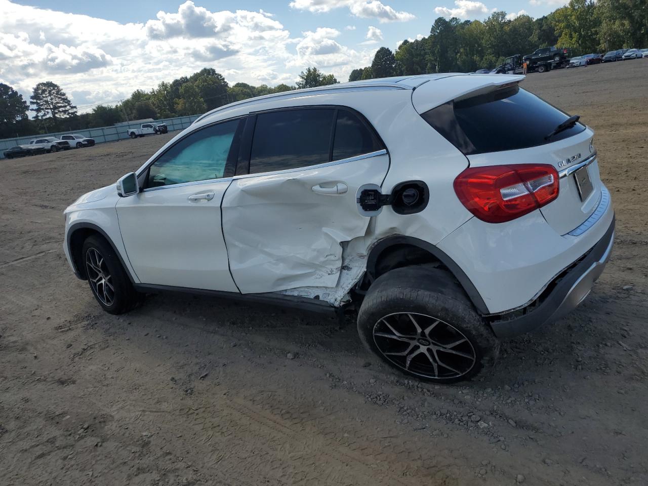 MERCEDES-BENZ GLA-CLASS 250