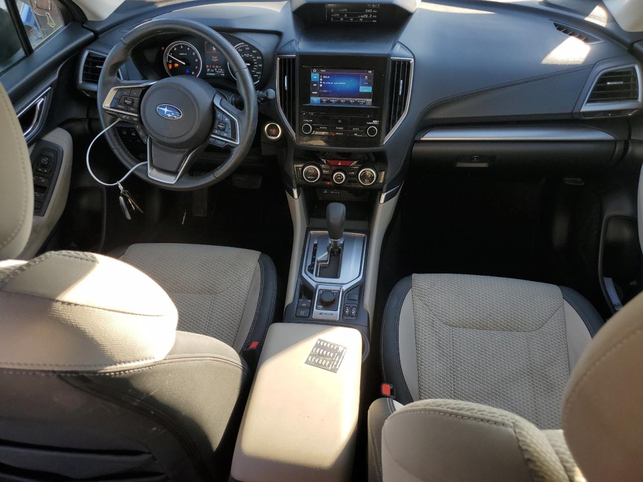 SUBARU FORESTER PREMIUM