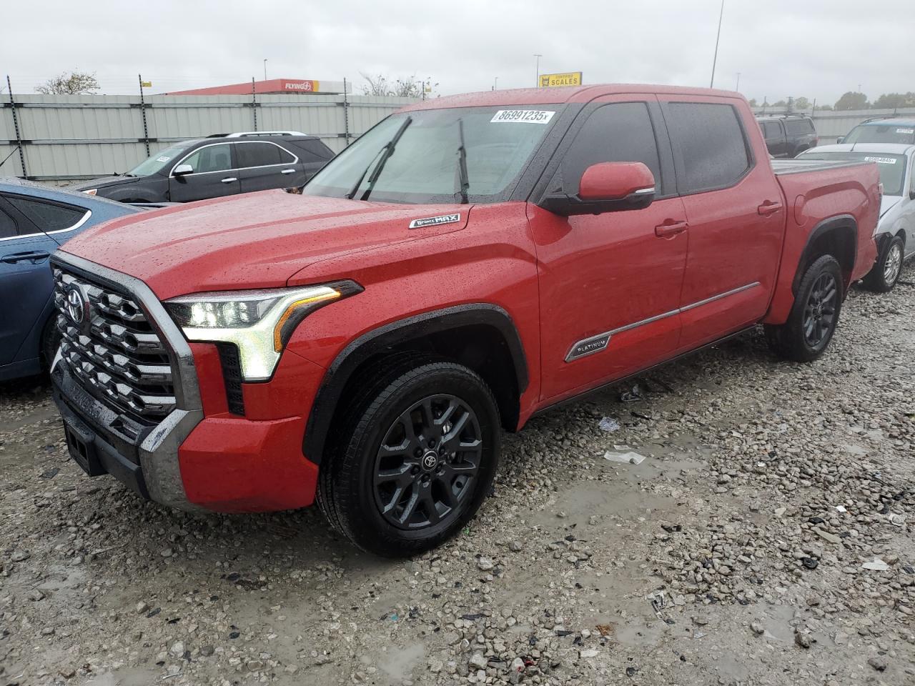 TOYOTA TUNDRA CREWMAX PLATINUM