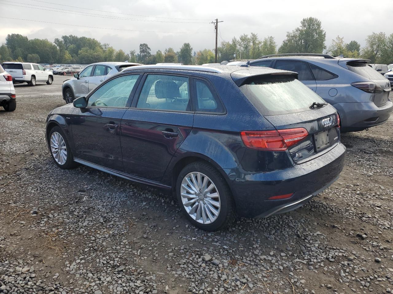 AUDI A3 E-TRON PREMIUM