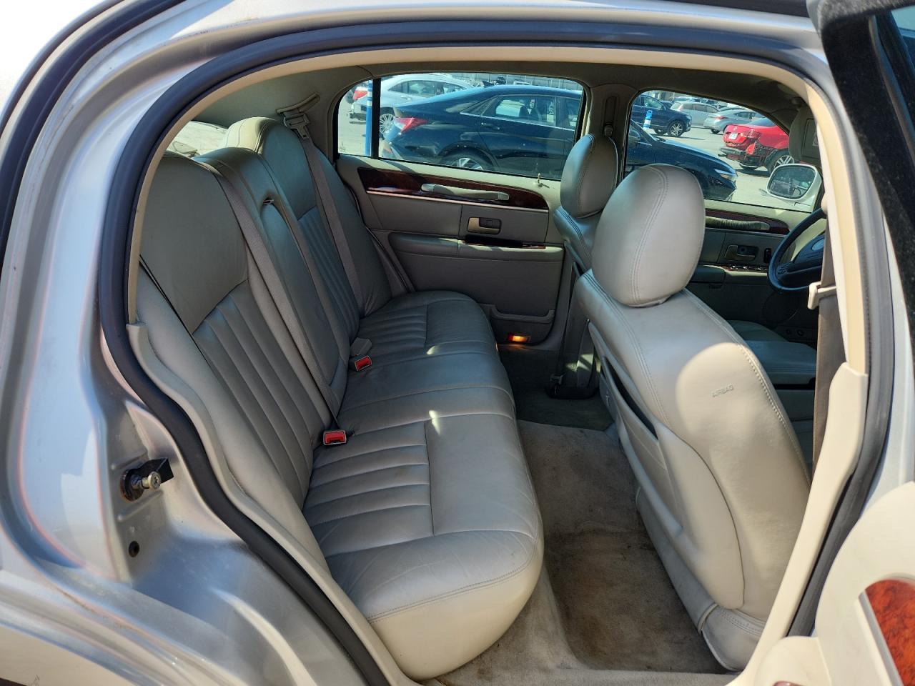 Lot #3280430144 2004 LINCOLN TOWN CAR E