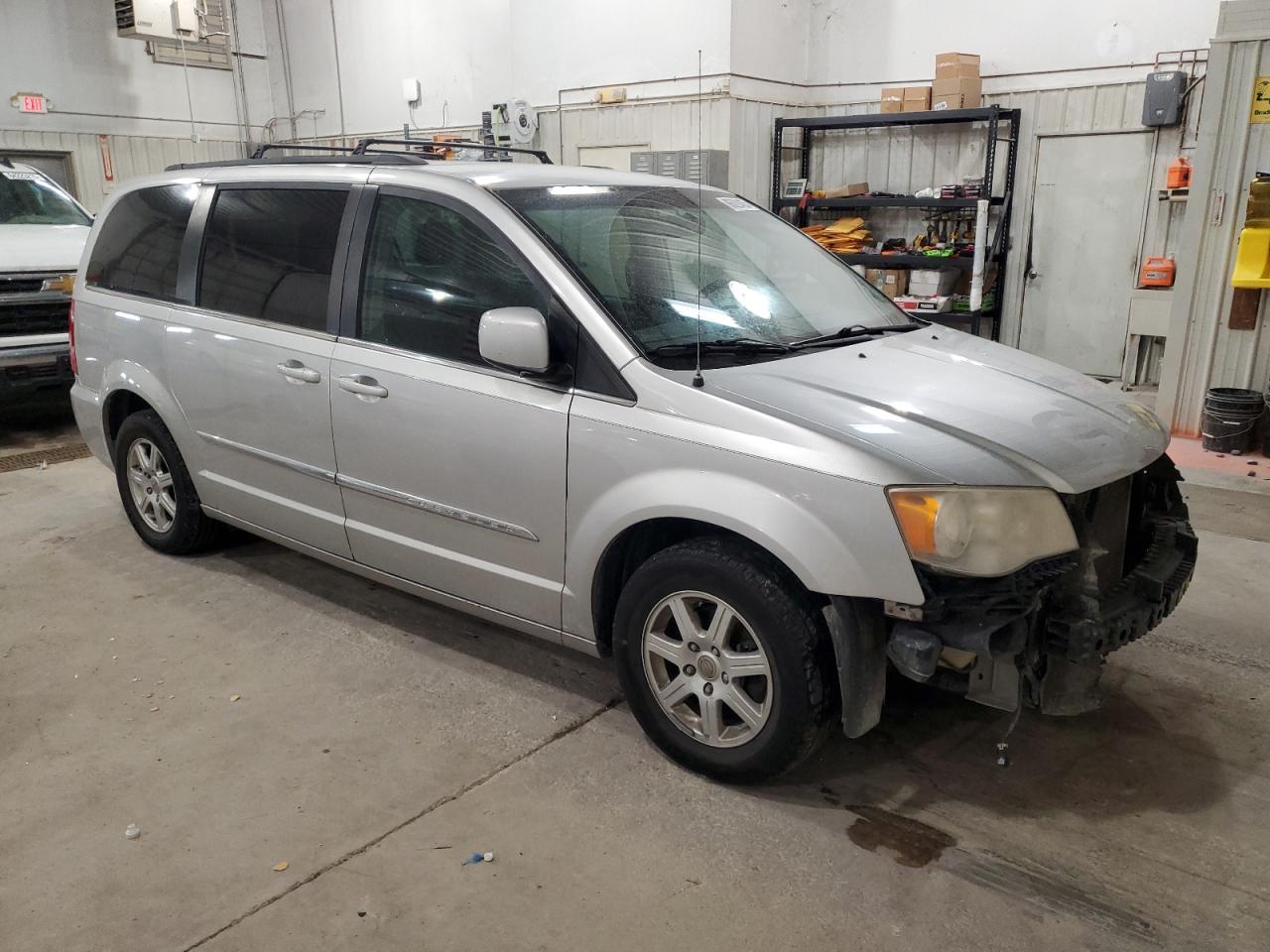 CHRYSLER TOWN & COUNTRY TOURING