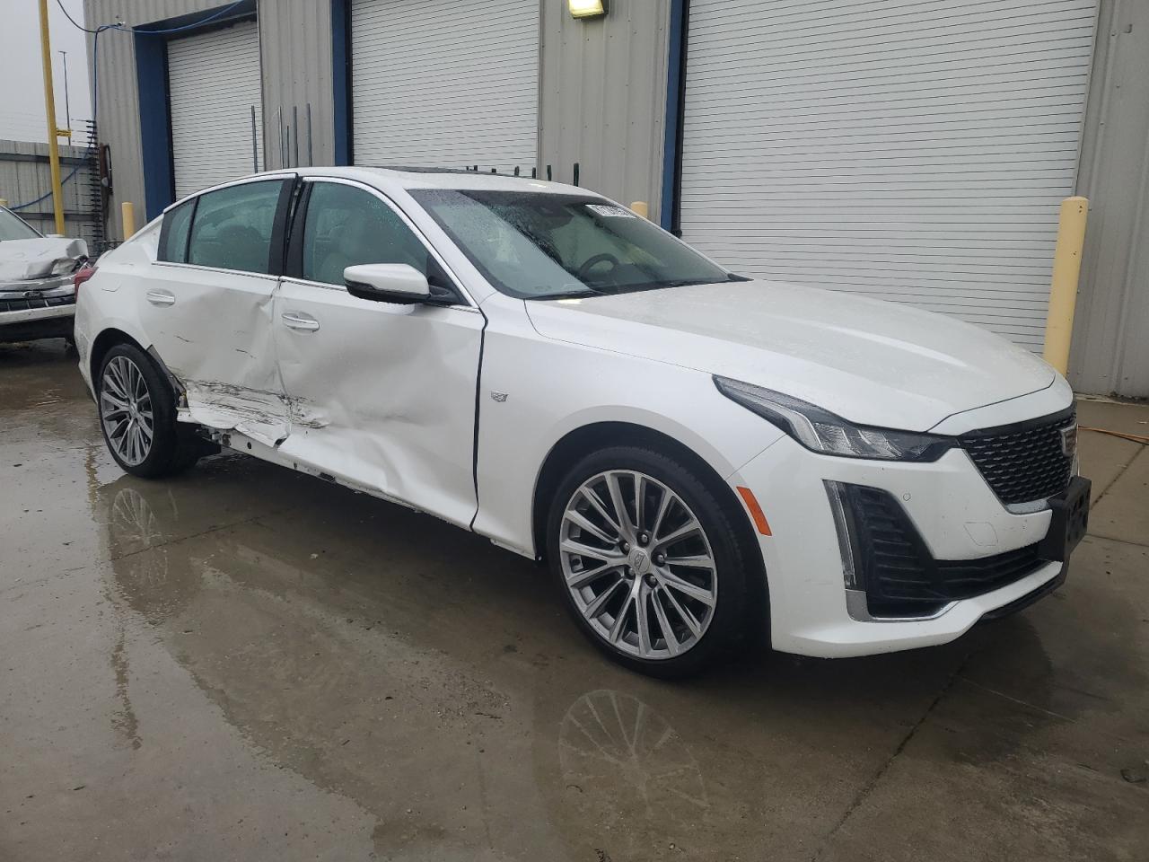 CADILLAC CT5 PREMIUM LUXURY