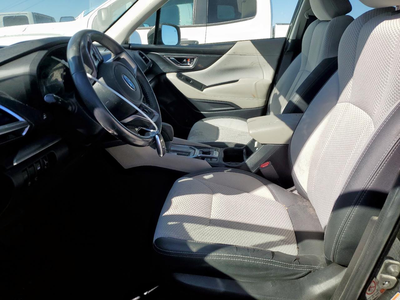 SUBARU FORESTER PREMIUM