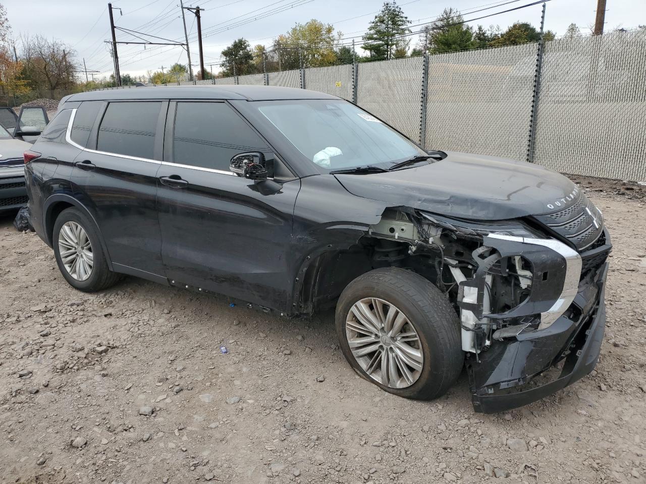 MITSUBISHI OUTLANDER ES