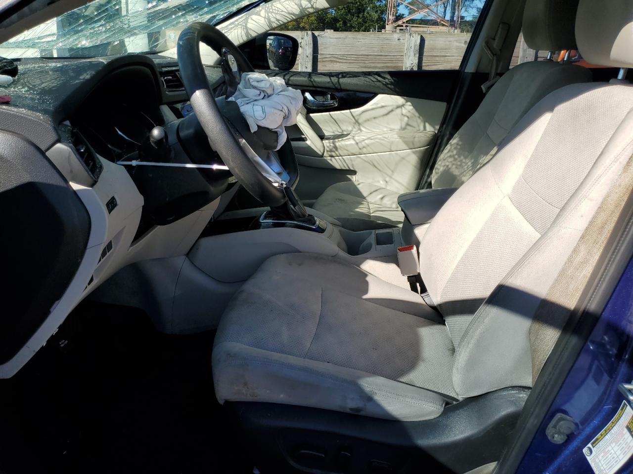 NISSAN ROGUE SPORT S