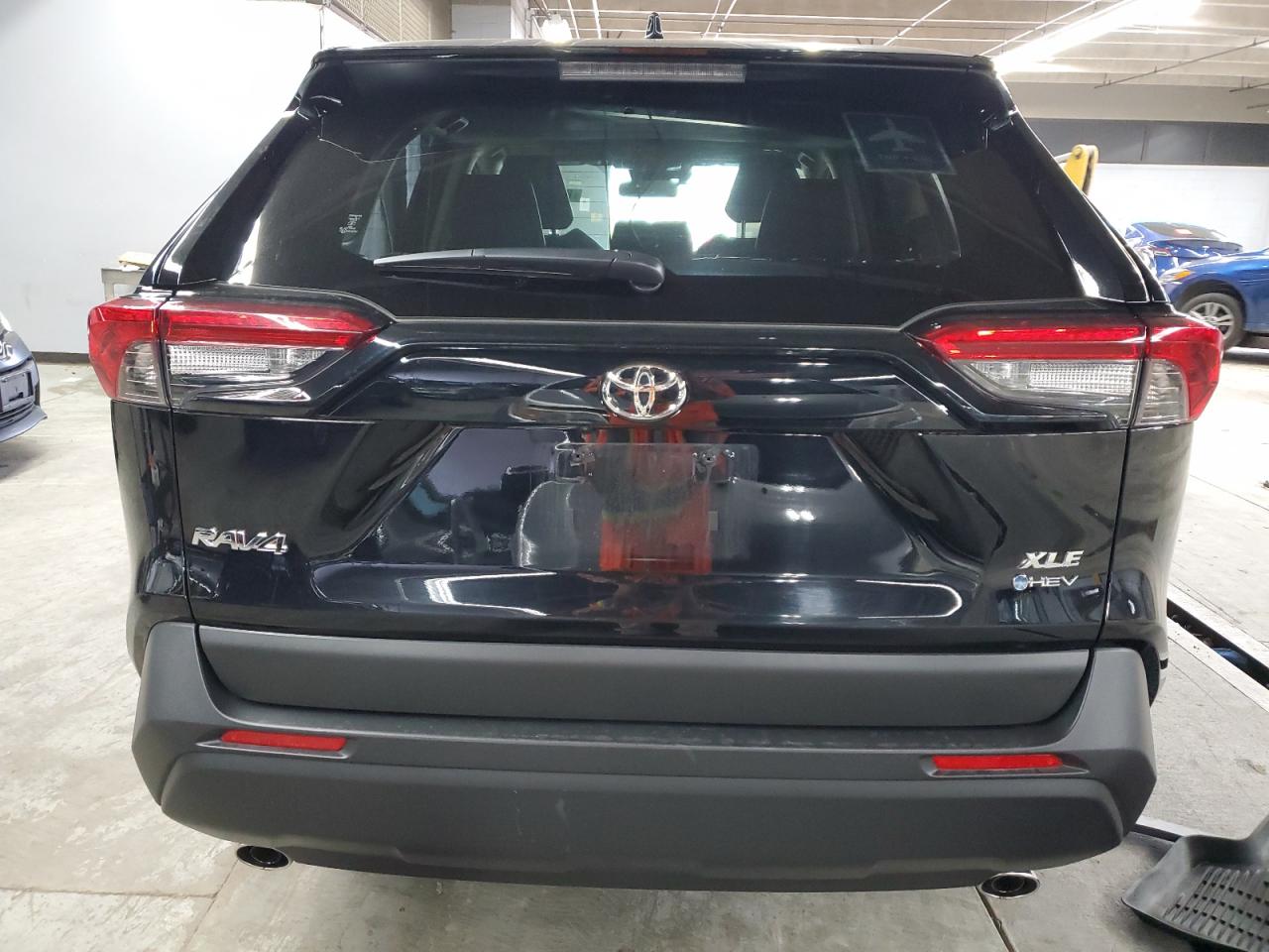 TOYOTA RAV4 XLE PREMIUM