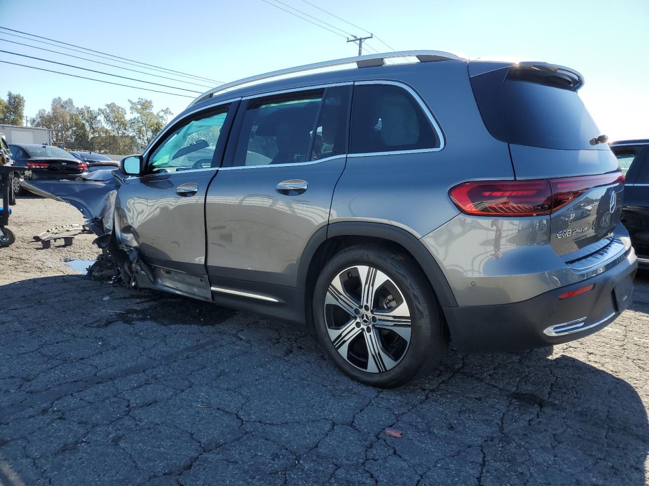 MERCEDES-BENZ EQB 250+