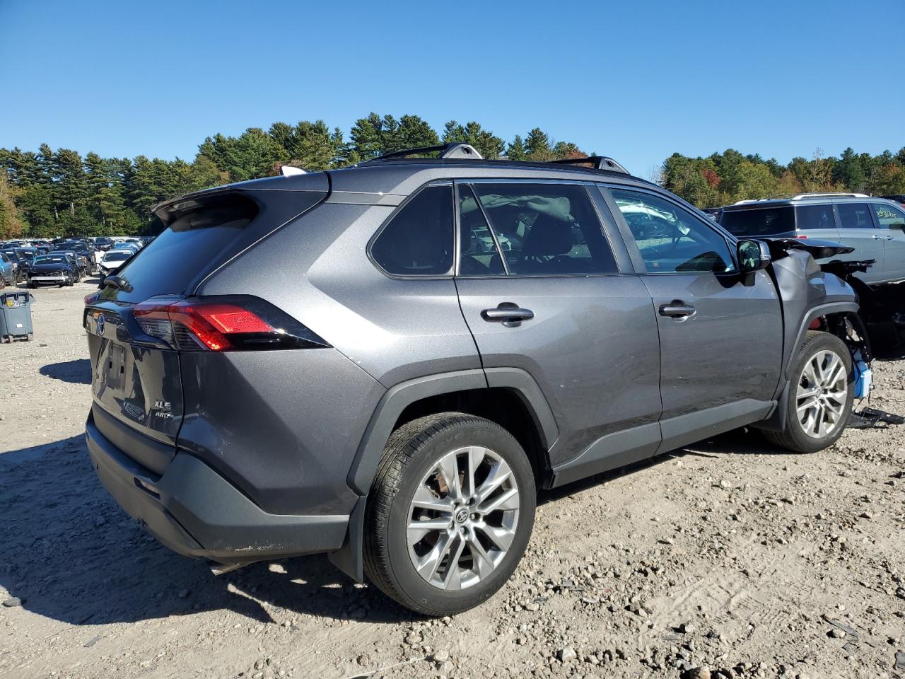 TOYOTA RAV4 XLE PREMIUM