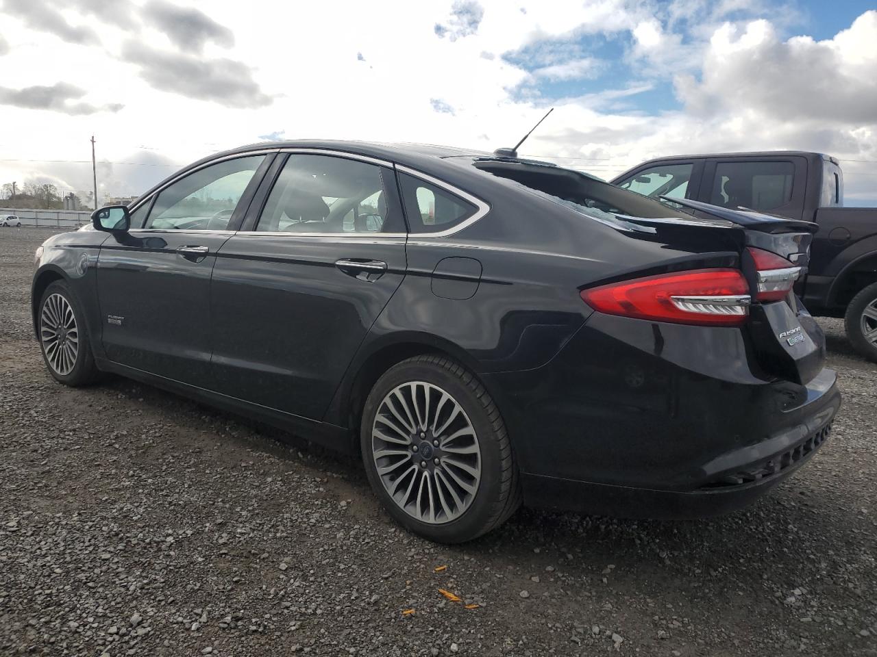 FORD FUSION TITANIUM/PLATINUM PHEV