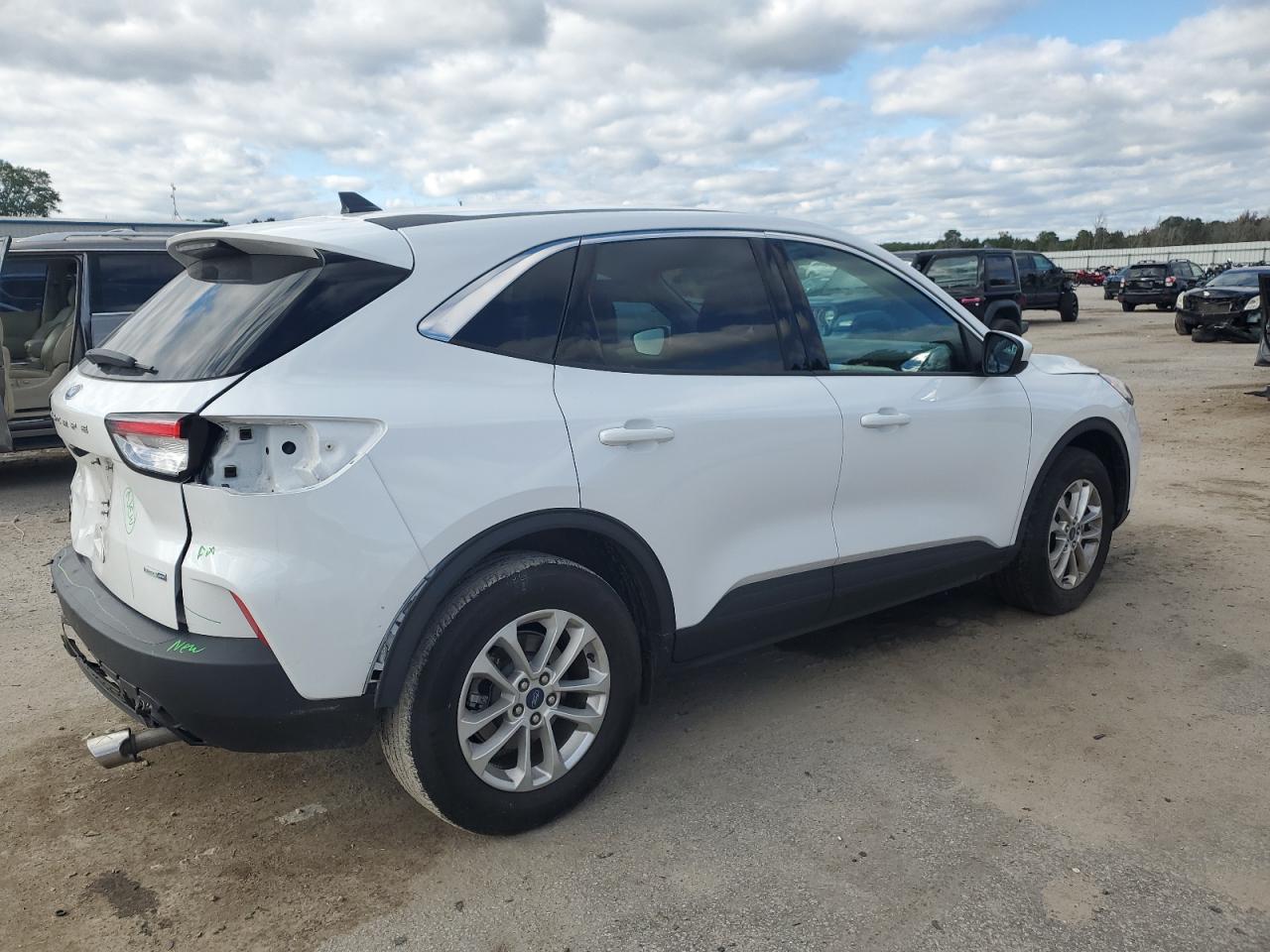 FORD ESCAPE SE