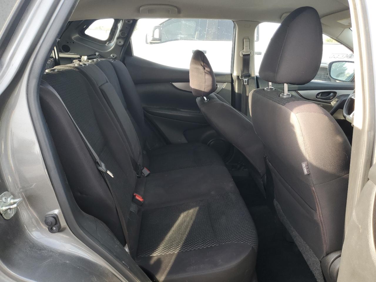 NISSAN ROGUE SPORT S