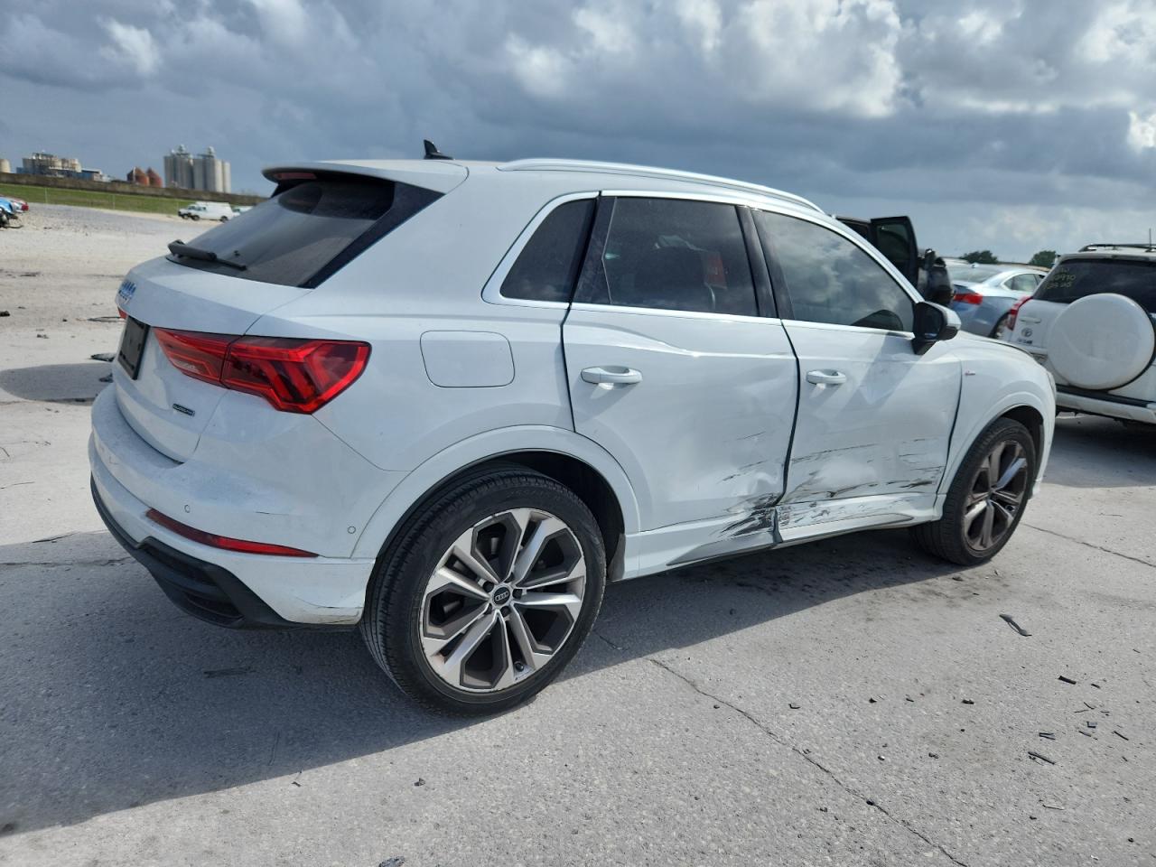 AUDI Q3 PRESTIGE S-LINE