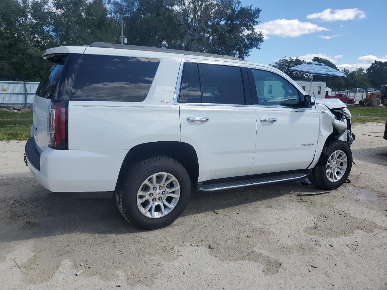 GMC YUKON SLT