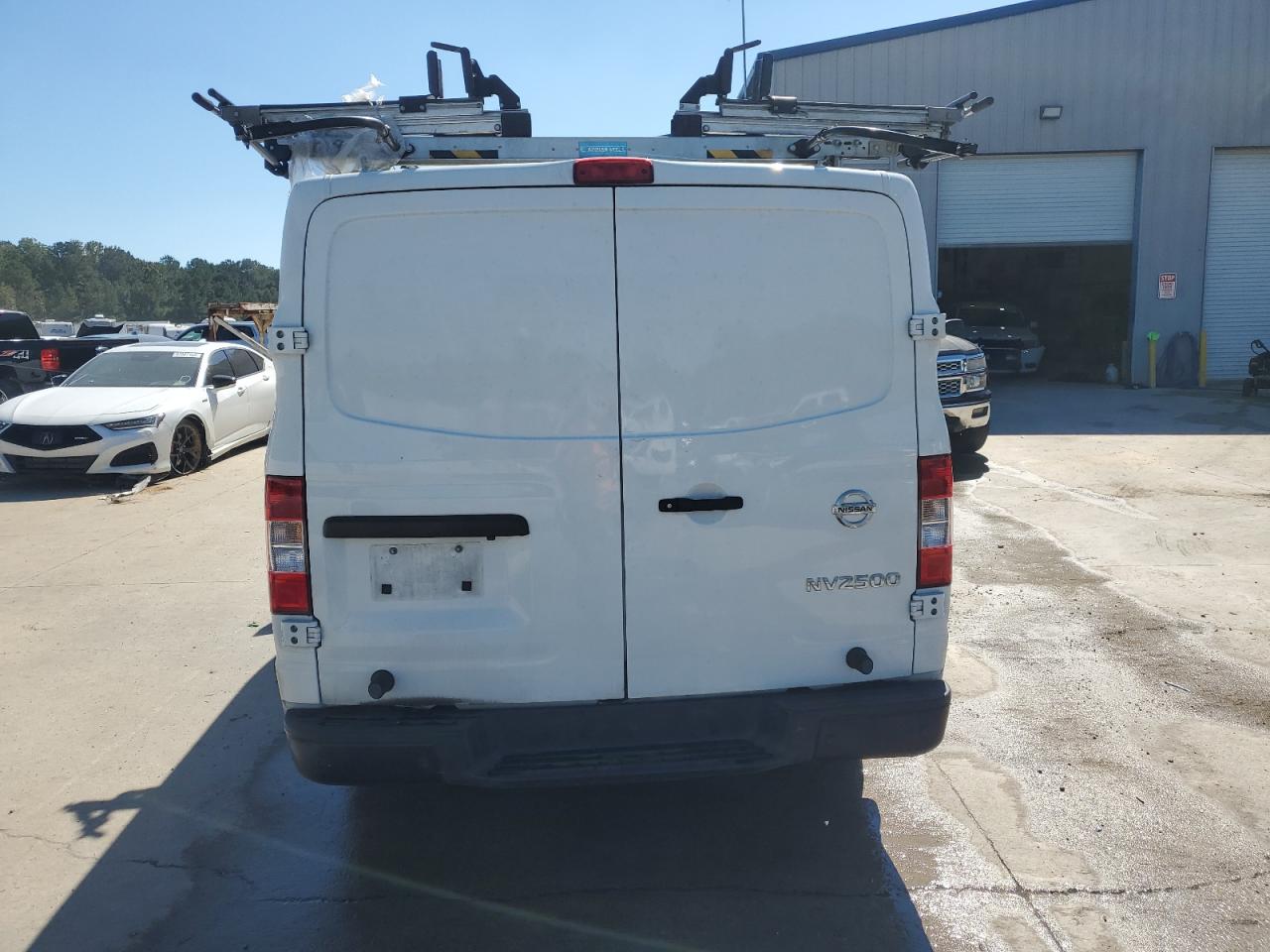 NISSAN NV2500 2500 S