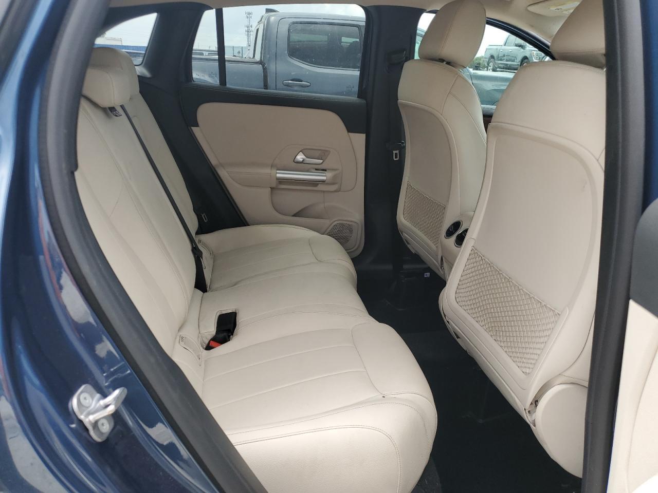 MERCEDES-BENZ GLA-CLASS 250