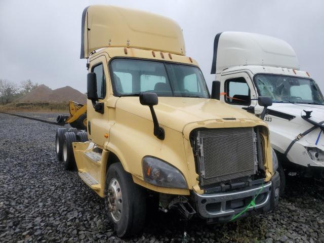 Global Auto Auctions: 2016 FREIGHTLINER CASCADIA 1