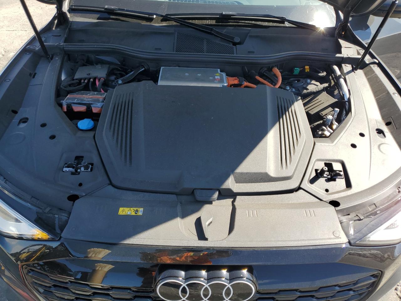 AUDI Q8 PREMIUM PLUS