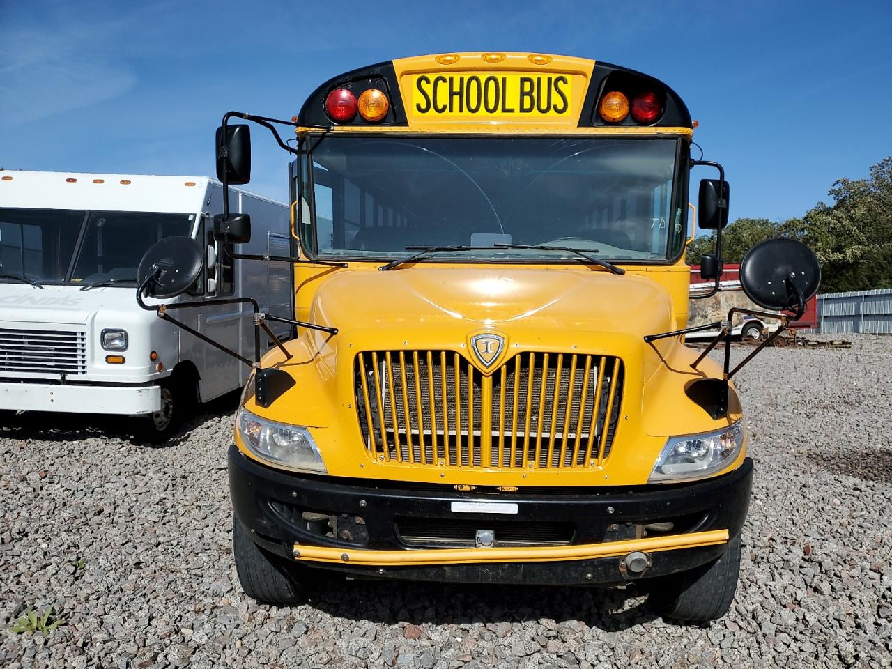 Lot #3265032887 2015 IC CORPORATION 3000 CE