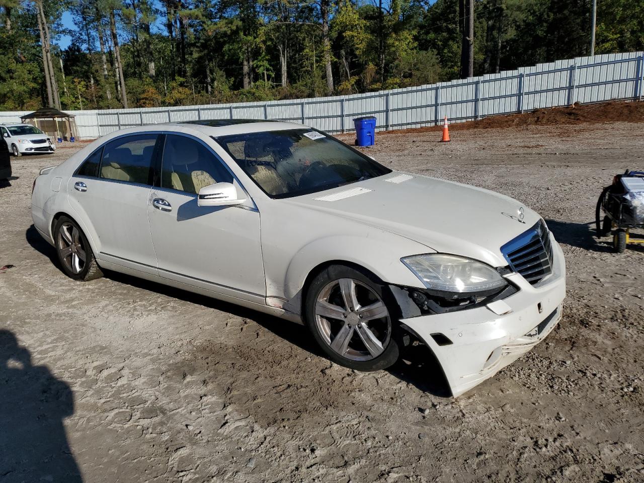 MERCEDES-BENZ S-CLASS 550