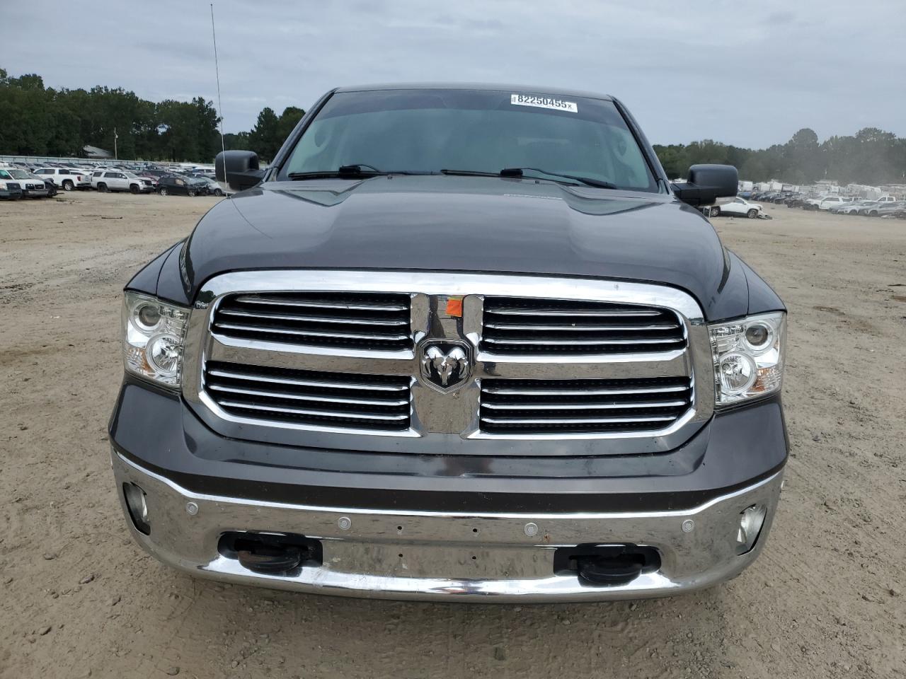 RAM 1500 SLT