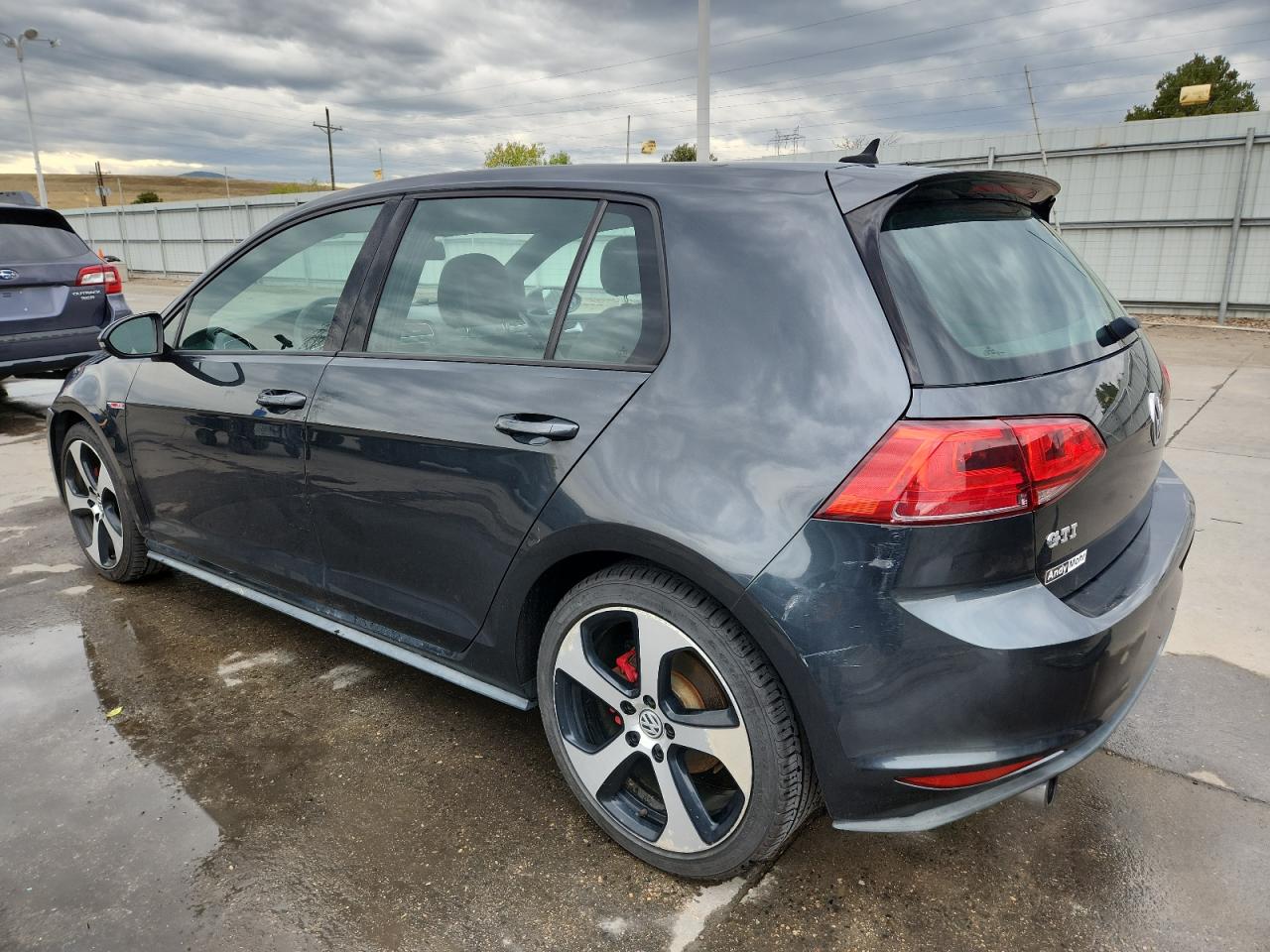 VOLKSWAGEN GOLF GTI