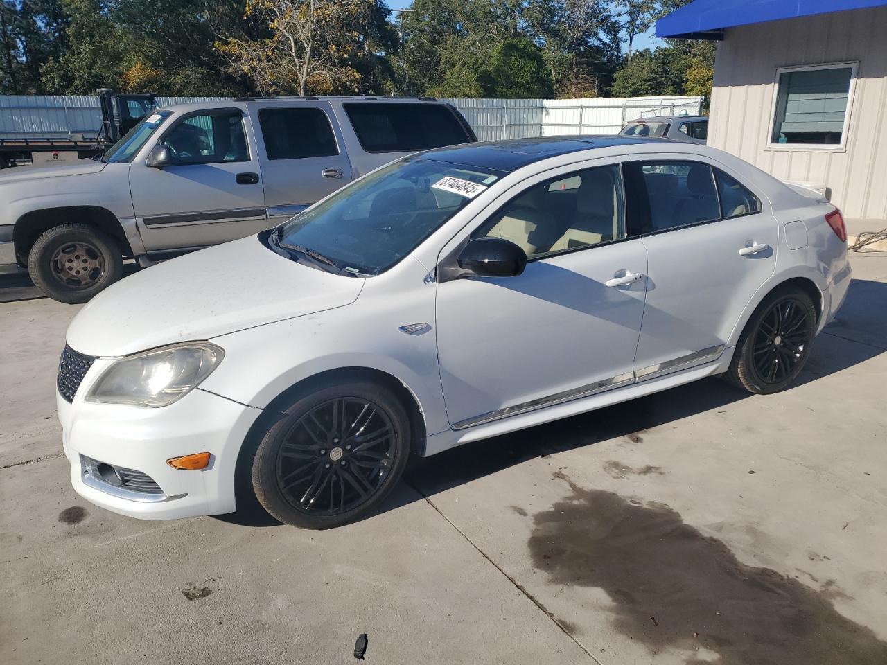 SUZUKI KIZASHI SPORT SLS